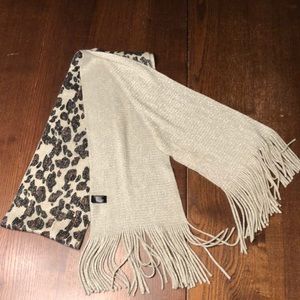 Animal print scarf with fringe